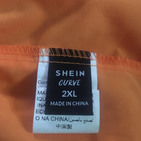 Plus Size Ruffled Tube Top. Size 2X (16) - Picture 4 of 4